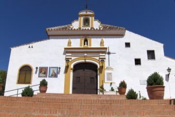 Fachada de la ermita del Monte Calvario en Málaga