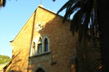 Fachada del Hospital Noble de Málaga, conjunto que alberga la capilla del Descendimiento